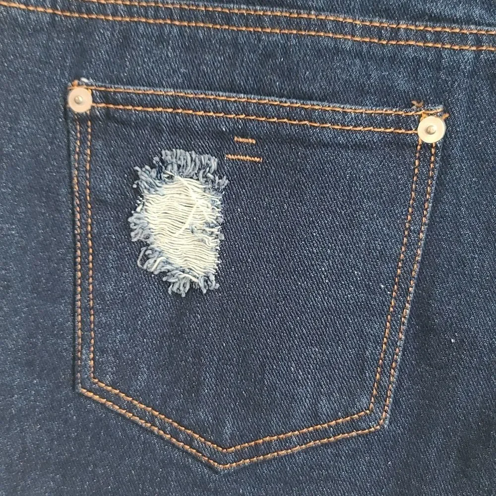 SHORTS. CHELSEA AND VIOLET DENIM SHORTS - Picture 6 of 13